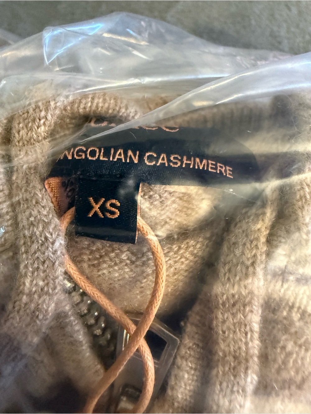 Quince 100% Mongolian Cashmere Full Zip Hoodie Oatmeal XS NWT - Picture 2 of 3